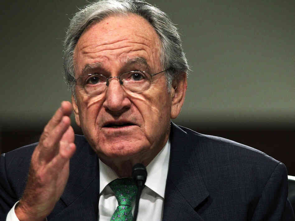 Democratuic Sen. Tom Harkin of Iowa, who was involved in writing the health law, rejects claims that federal health exchanges won't be able to provide tax credits.