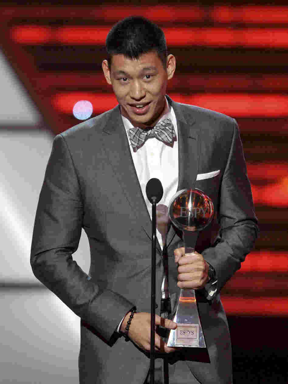 Lin accepts the trophy for Best Breakthrough Athlete at last week's ESPY Awards.