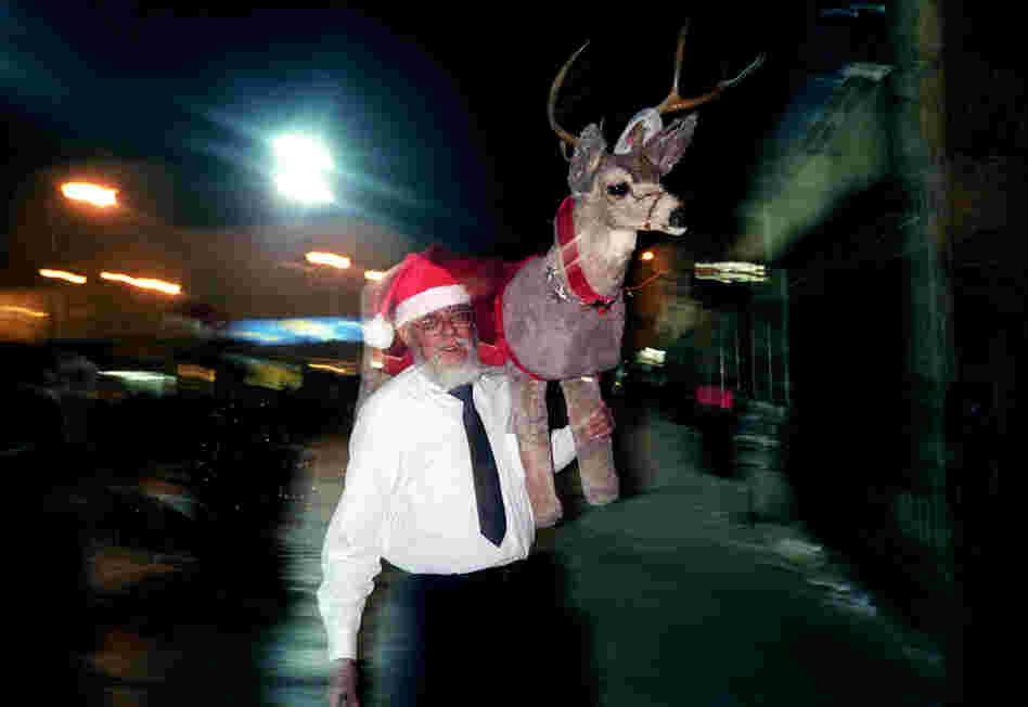 Santa Claus and his reindeer in the Plaza de Juarez, Christmas Eve, 2003