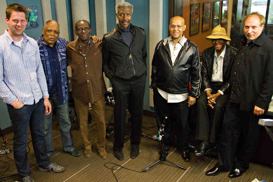 The Cookers with host Kevin Kniestedt. L-R: Kniestedt, Billy Hart, George Cables, Billy Harper, Eddie Henderson, Cecil McBee, David Weiss.