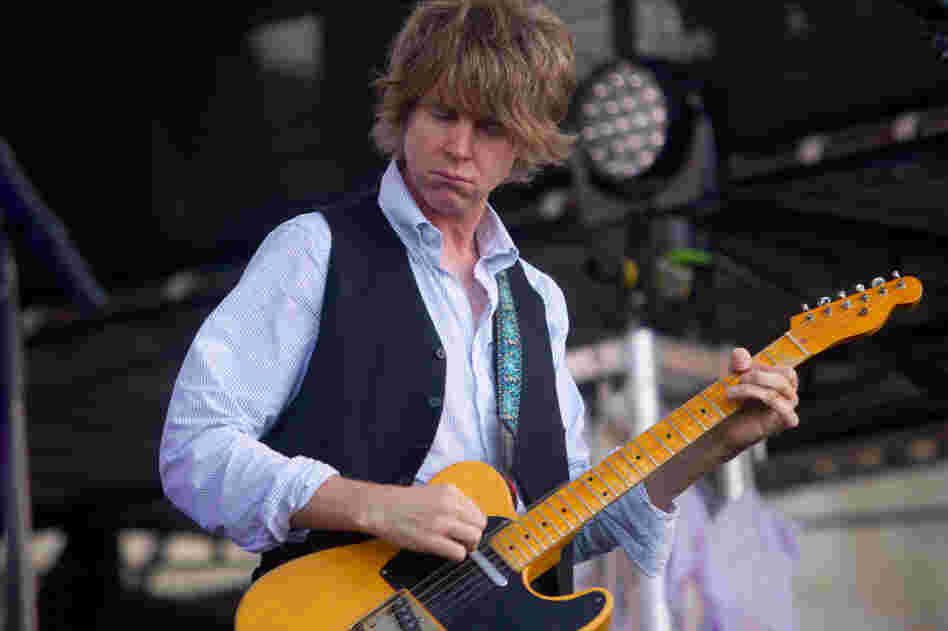 Pat Sansone joined Wilco in 2004. He has a band with fellow Wilco member John Stirratt called The Autumn Defense. 