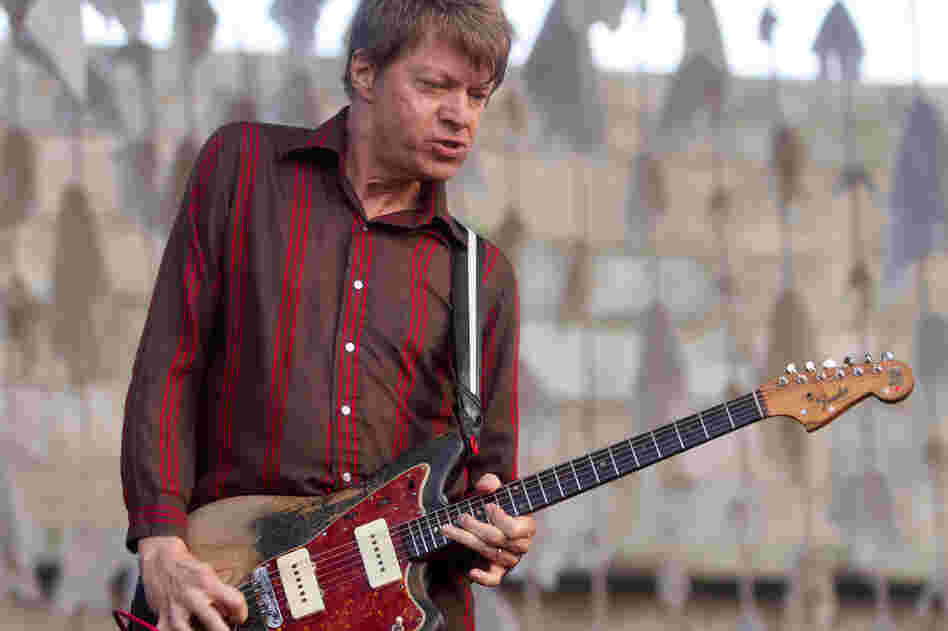 Nels Cline doing what he does best: Shredding. 