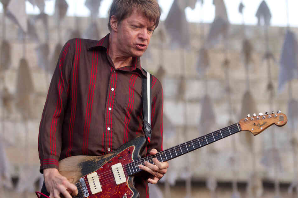 Nels Cline doing what he does best: Shredding. 