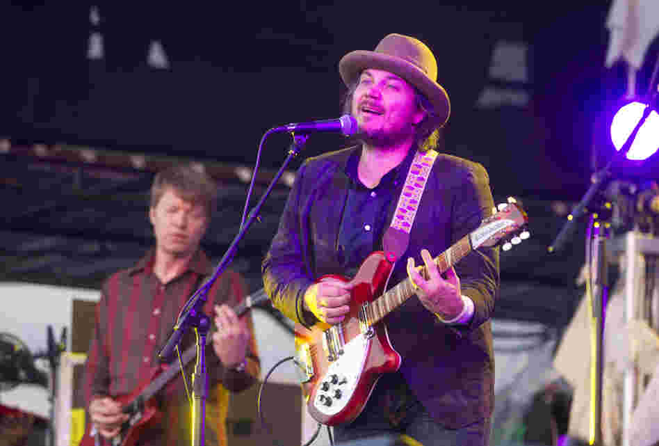 Jeff Tweedy (right) in a heavenly gaze. 