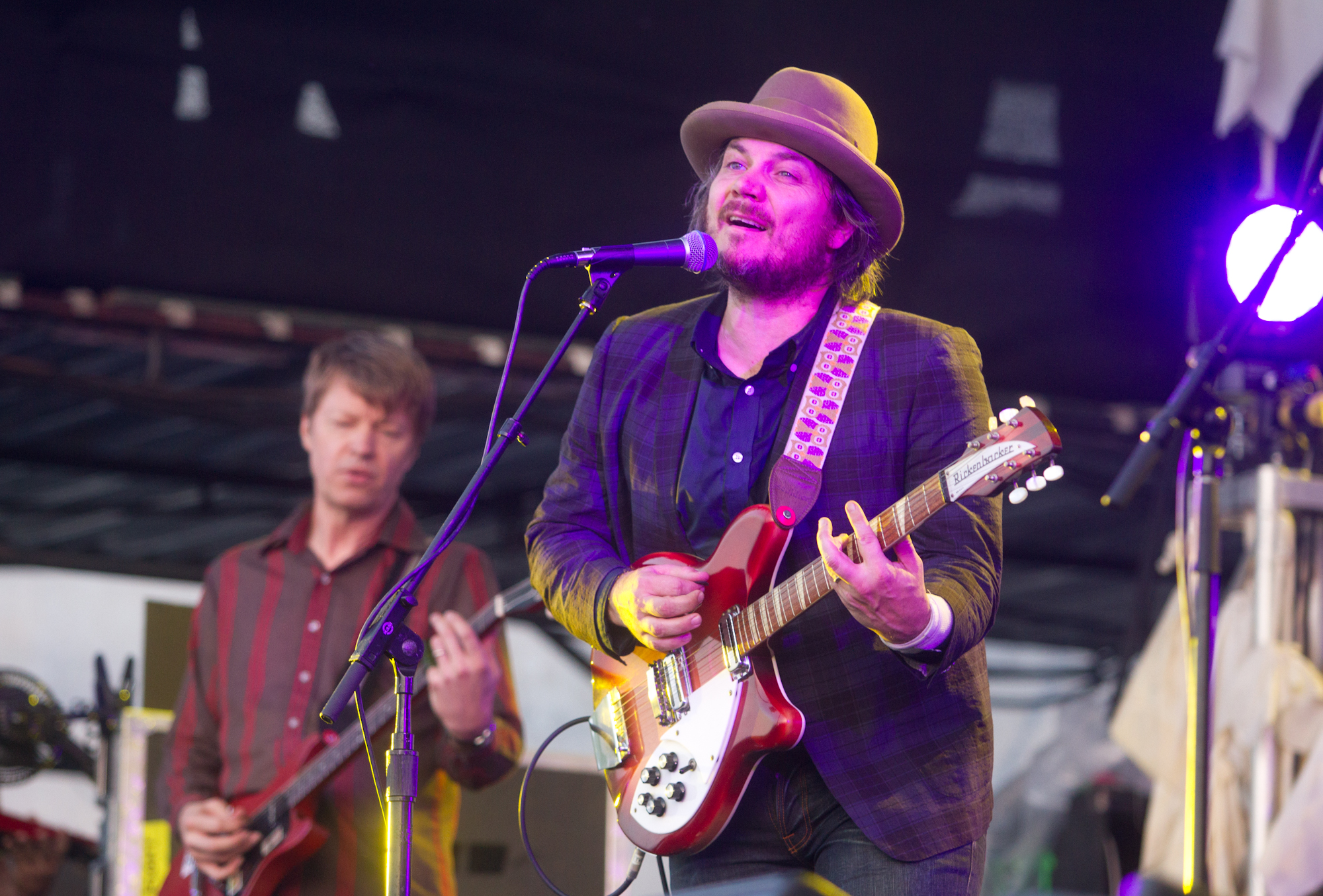 Jeff Tweedy (right) in a heavenly gaze. 
