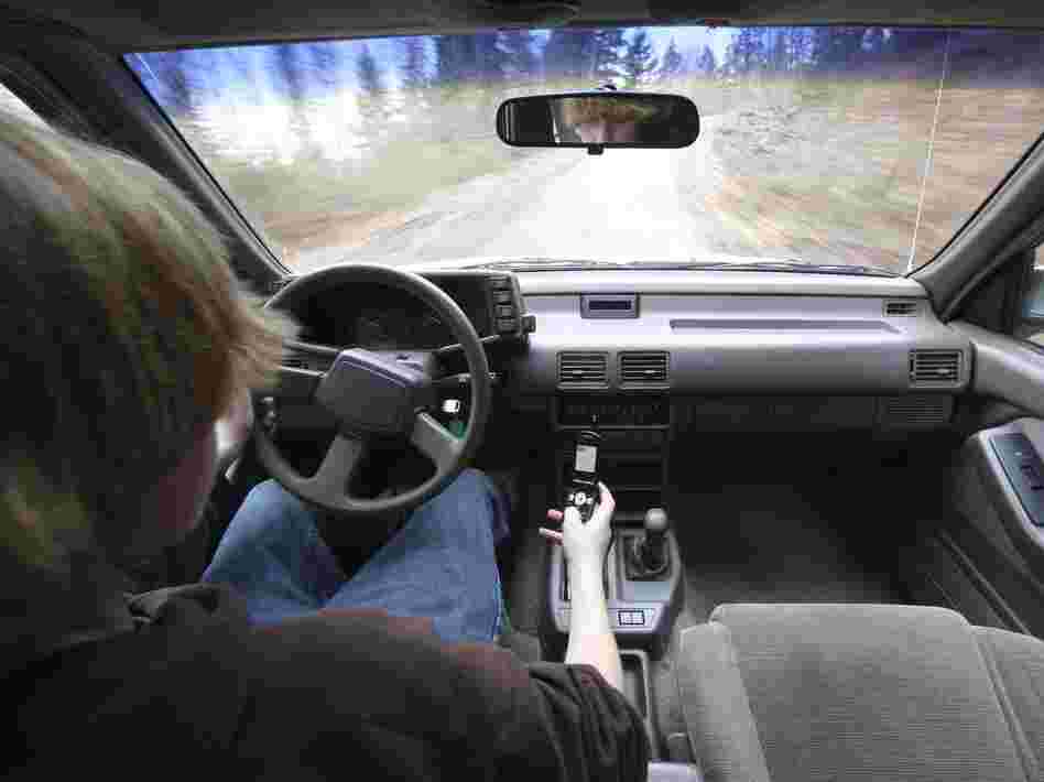 Drivers under 25 are more likely to send text messages and make calls behind the wheel. They're also less able to handle distractions while driving.