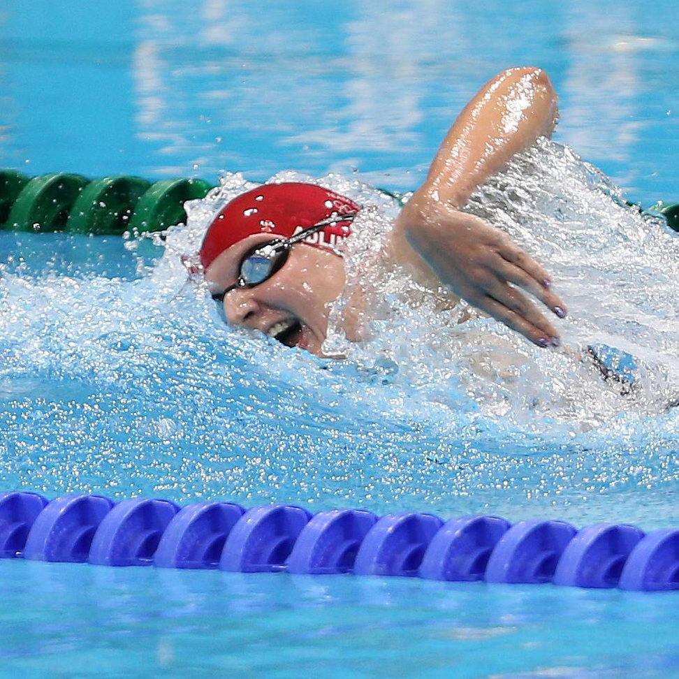 Rebecca Adlington swims to a bronze medal finish in the 400-meter freestyle final Sunday.