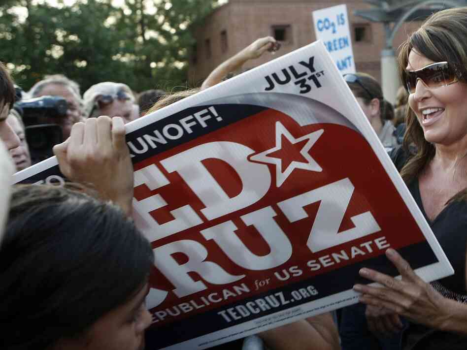 After speaking in support of Texas Senate GOP candidate Ted Cruz, Sarah Palin signed autographs at a rally on July 27 in The Woodlands, Texas.