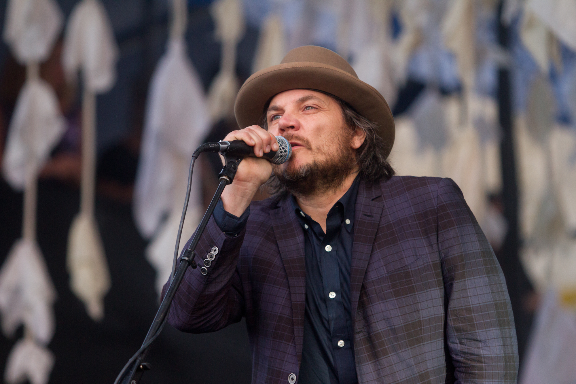 Wilco's Jeff Tweedy in a fashionable fedora, the unofficial hat of Newport.