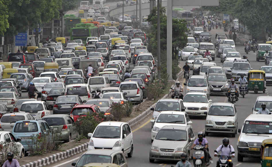 The power outage snarled traffic. 
