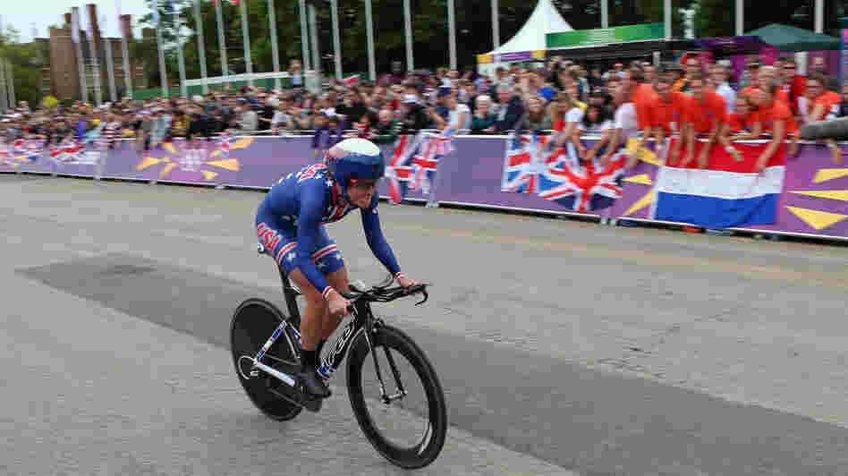 Kristin Armstrong rides on her way to winning the women's individual time trial at the London 2012 Olympic Games.