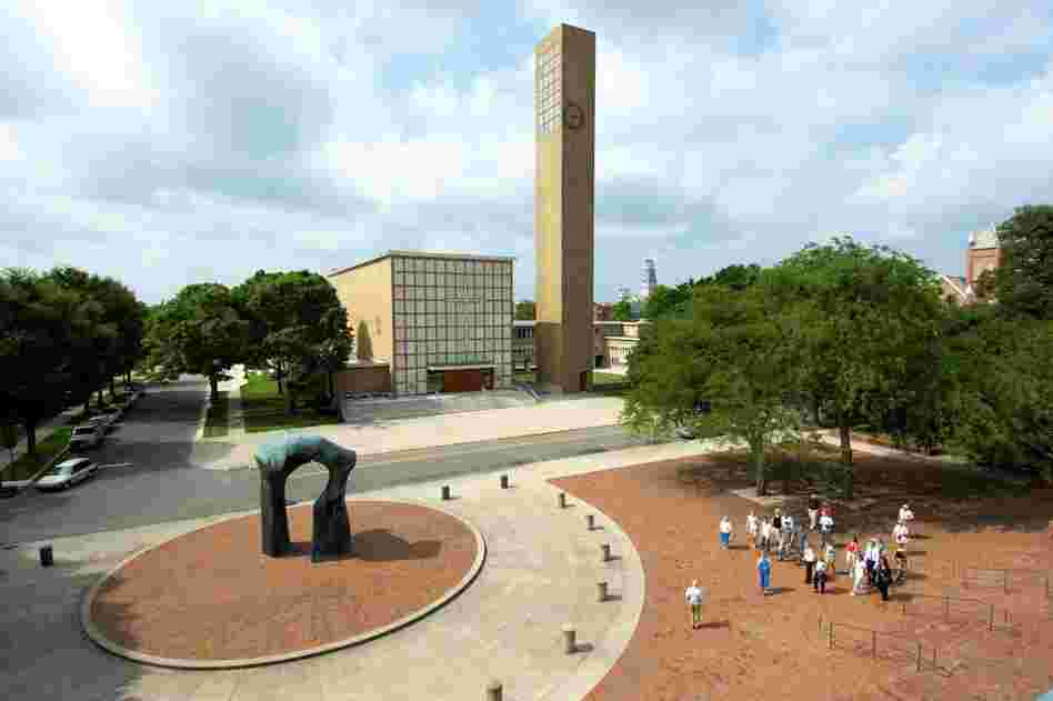 Architect Eliel Saarinen's First Christian Church (1942) helped launch a design revolution in Columbus, Ind. Nearly 30 years later, as part of that same movement, sculptor Henry Moore created the 20-foot-tall Large Arch as a public art work that could be walked through and around.