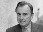 Author Gore Vidal in 1986. Vidal, whose prolific writing career spanned six decades, died Tuesday at age 86. Author Gore Vidal in 1986. Vidal, whose prolific writing career spanned six decades, died Tuesday at age 86.
