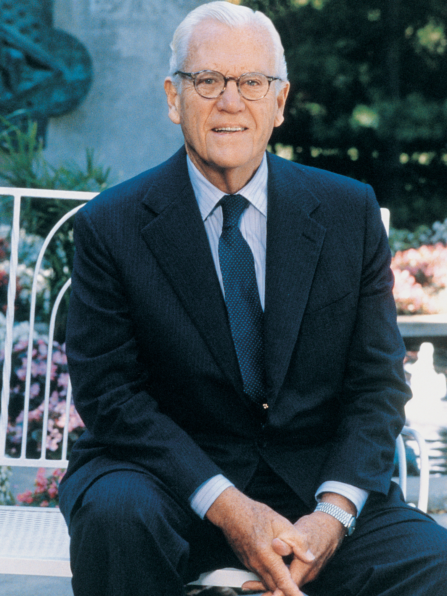 When J. Irwin Miller began working at Cummins in 1934, his responsibilities included opening the mail. He went on to transform the company through innovations in management, marketing and production.