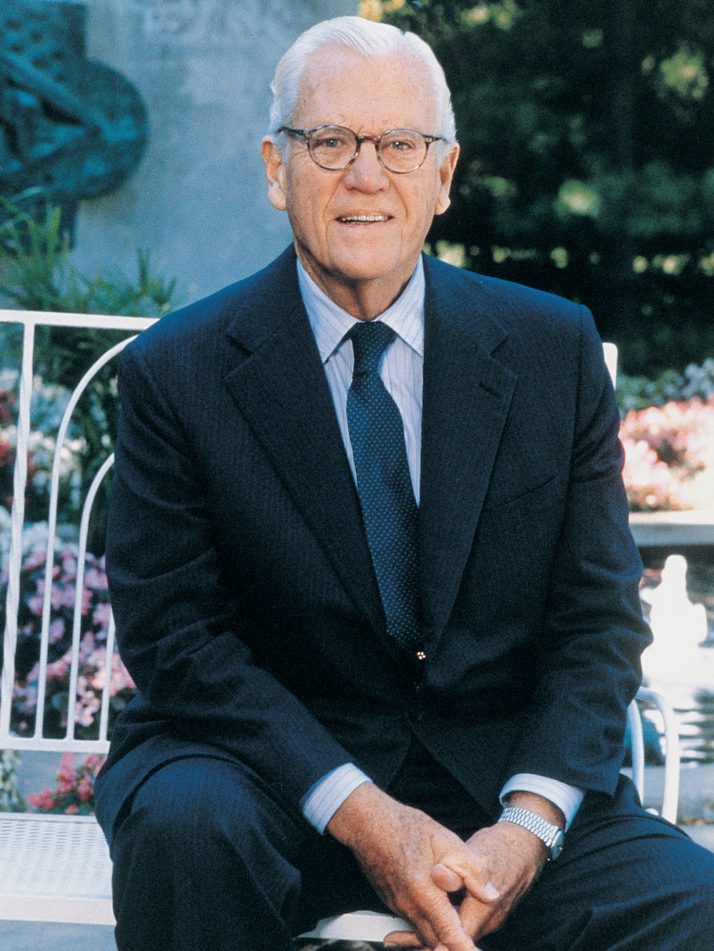 When J. Irwin Miller began working at Cummins in 1934, his responsibilities included opening the mail. He went on to transform the company through innovations in management, marketing and production.