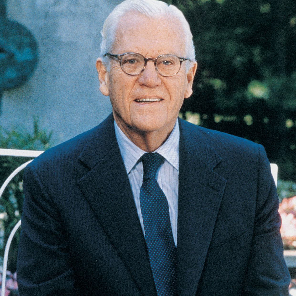 When J. Irwin Miller began working at Cummins in 1934, his responsibilities included opening the mail. He went on to transform the company through innovations in management, marketing and production.