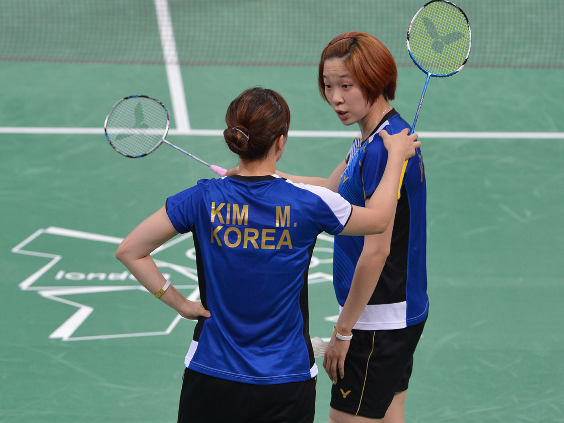 South Korea's Kim Min Jung (left) and Ha Jung Eun were among the players disqualified for not trying hard enough.