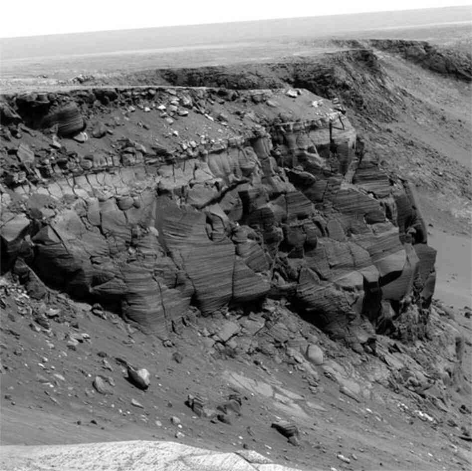 Opportunity spent about 300 sols (Martian days) during 2006 and 2007 traversing the rim of Victoria Crater. Besides looking for a good place to enter the crater, the rover obtained images of rock outcrops exposed at several cliffs along the way.