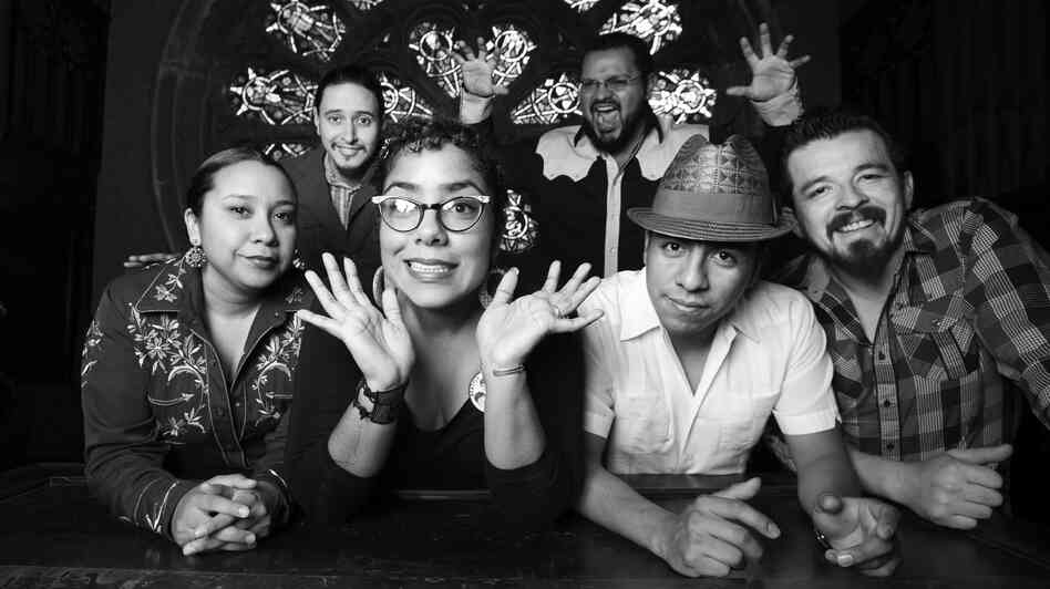 La Santa Cecilia.