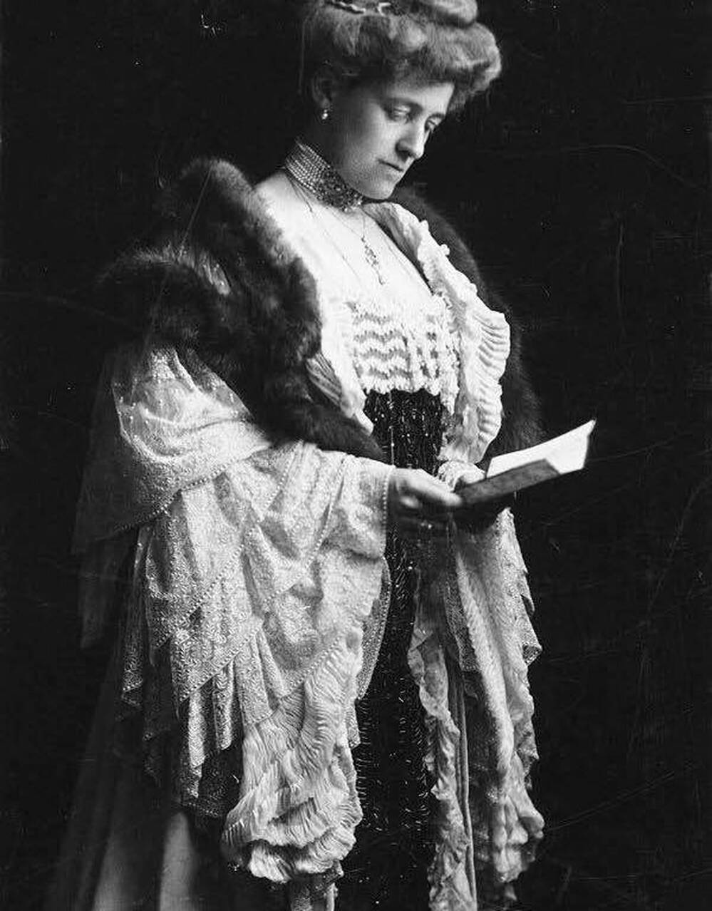 Edith Wharton moved to Paris in the early 1900s. Not long after, in 1913, after her affair with Morton Fullerton had ended, she divorced her husband of more than 20 years.