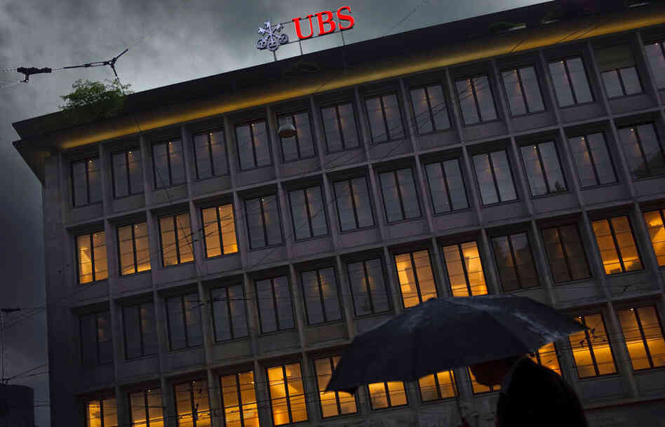 The U.S. government has been working for years to crack down on Americans dodging taxes overseas. In 2009, under intense pressure, the Swiss bank UBS released the names of its American customers. The U.S. government has been working for years to crack down on Americans dodging taxes overseas. In 2009, under intense pressure, the Swiss bank UBS released the names of its American customers.
