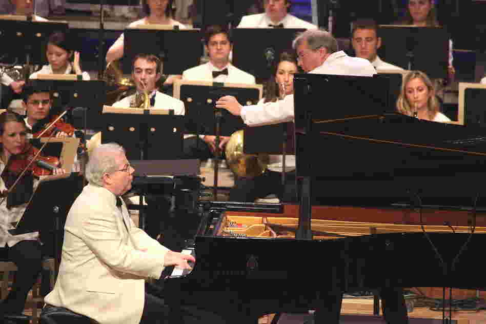 Emanuel Ax, a longtime friend of Tanglewood, teamed up with the young musicians of the Tanglewood Music Center Orchestra and conductor Stefan Asbury in two movements from Haydn's Piano Concerto No. 11 in D Major.