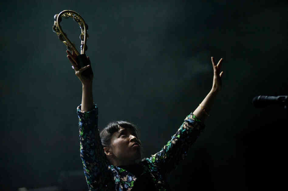 The band has collaborated across genres with the likes of the Gorillaz, SBTRKT and Big Boi, but its experimental evolution is best experienced live.