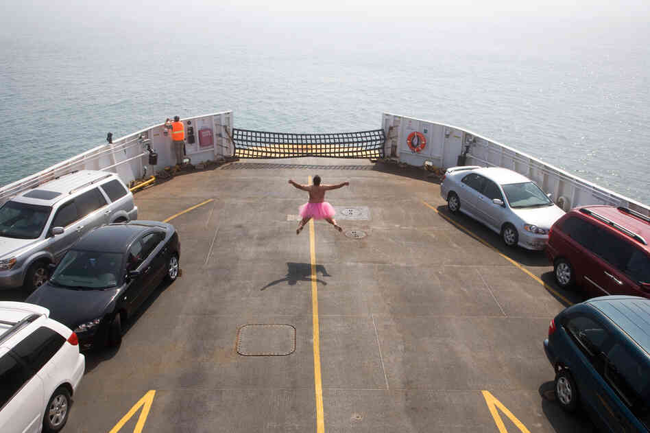 The Tutu Project was Bob Carey's way of coping with his wife's cancer.