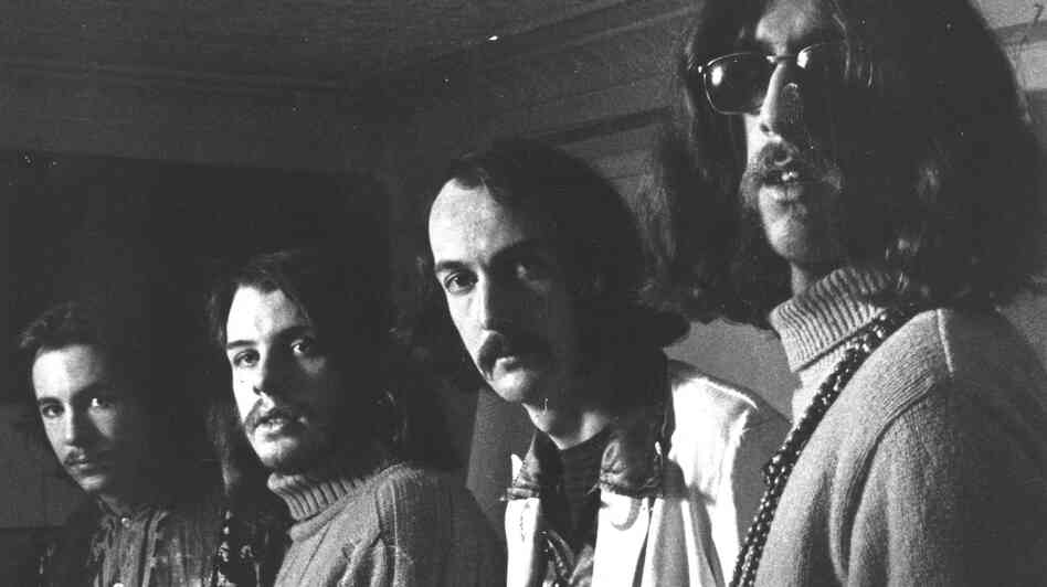 Autosalvage, a New York quartet, made one album and then stopped playing.