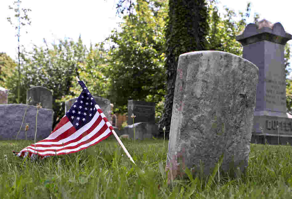 Because of Congressional Cemetery's age, the gravestones' styles are varied. More uniform headstone styles didn't become common until the 1870s.