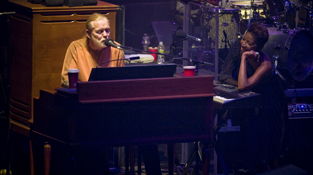 Gregg Allman and Natalie Cole perform at the Tune In to Hep C benefit concert at the Beacon Theatre in New York on July 27, 2011. Both singers have battled chronic hepatitis C.