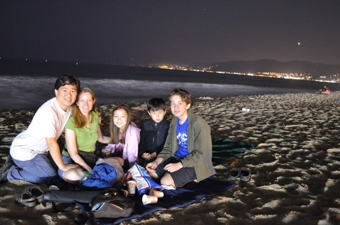 David Oh, wife Bryn and his children Braden, 13, Ashlyn, 10, and Devyn, 8, picnic in Santa Monica beach at about 1 a.m.