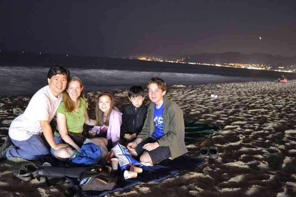 David Oh, wife Bryn and his children Braden, 13, Ashlyn, 10, and Devyn, 8, picnic in Santa Monica beach at about 1 a.m.