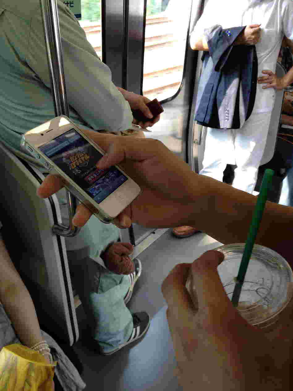 Like most mobile players, student Yoshiro Hinoki does his best to play for free, but it isn't always easy.