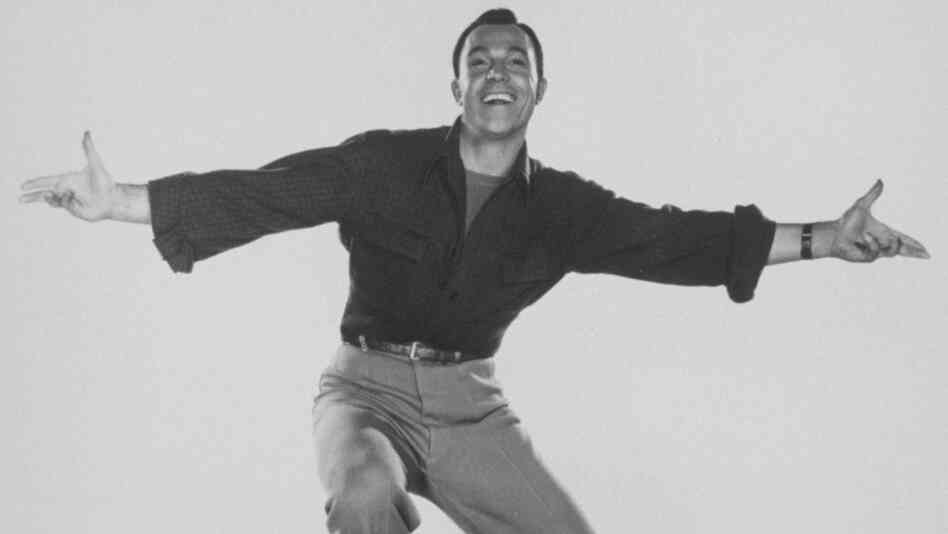 Blessed with athleticism and skill, actor-dancer Gene Kelly always managed to look like a regular guy having a lot of fun dancing. Blessed with athleticism and skill, actor-dancer Gene Kelly always managed to look like a regular guy having a lot of fun dancing.