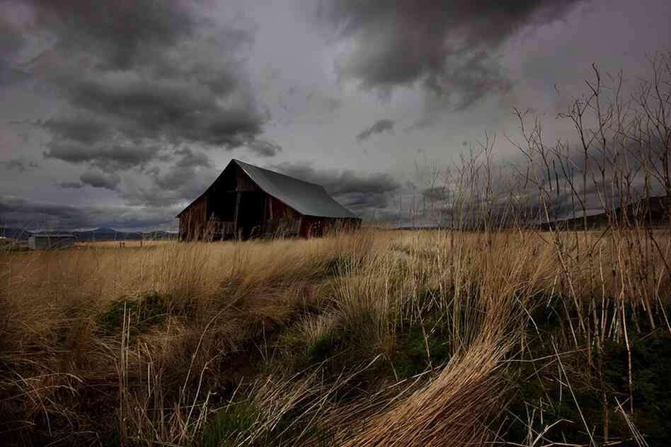 A barn in Lakeview, Oregon. 