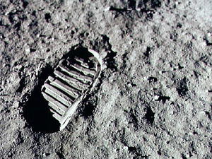 armstrong_footprint-916b167ea639a95ed9f12abcbc02e766117bc41e-s2.jpg