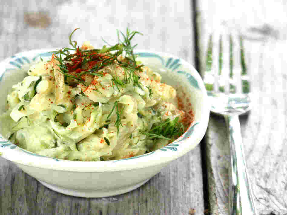 Piquant Zucchini With Sour Cream And Dill