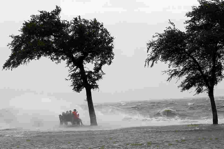 Hurricane Isaac Makes Landfall In Southeast Louisiana, Headed For ...