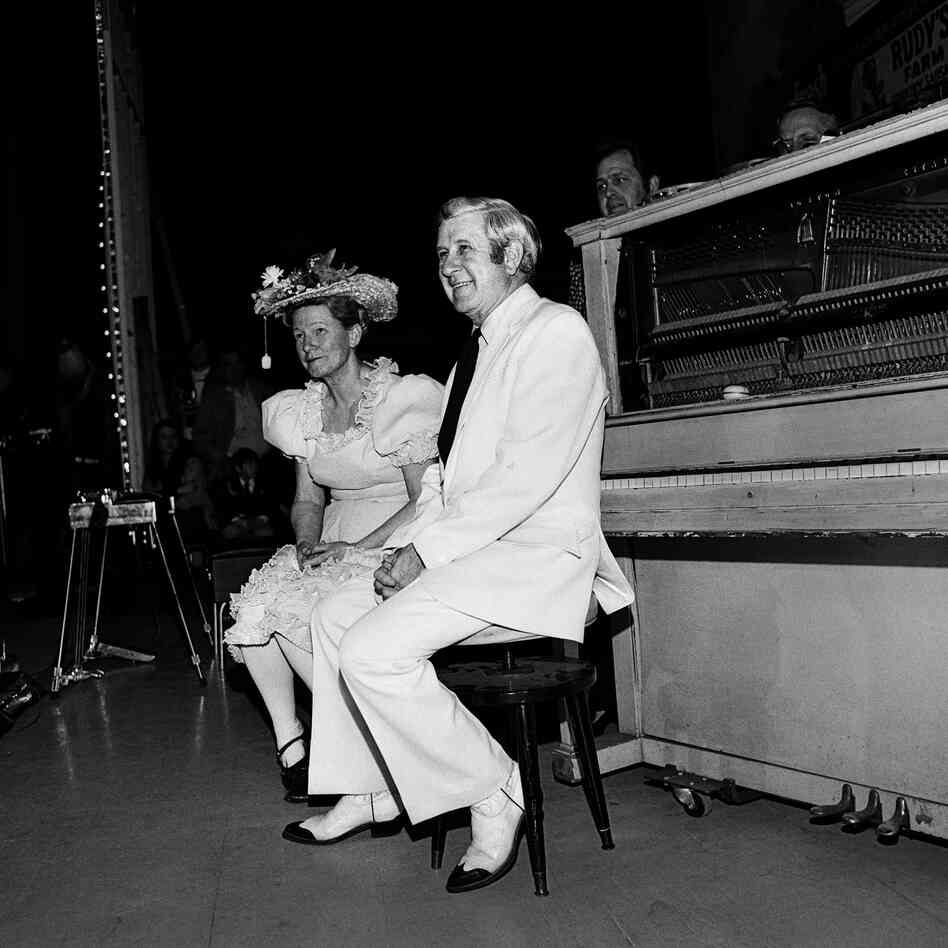 Minnie Pearl and Pee Wee King, Ryman Auditorium, Nashville, Tenn., 1973. "Minnie Pearl was the pre-eminent country comedian of her day. With a price tag hanging from her hat, she regaled her fans with tales from Grinder's Switch, a fictional town that influenced Garrison Keillor and his Lake Wobegon."