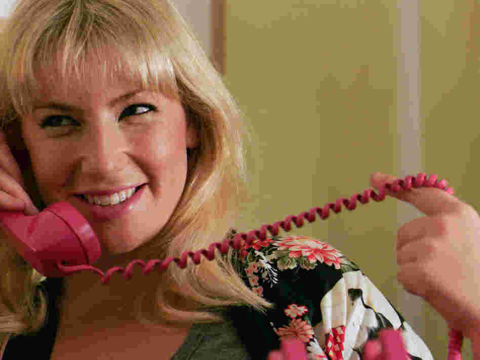 Loudmouthed nail-salon employee Katie supplements her income by moonlighting as a phone sex operator.