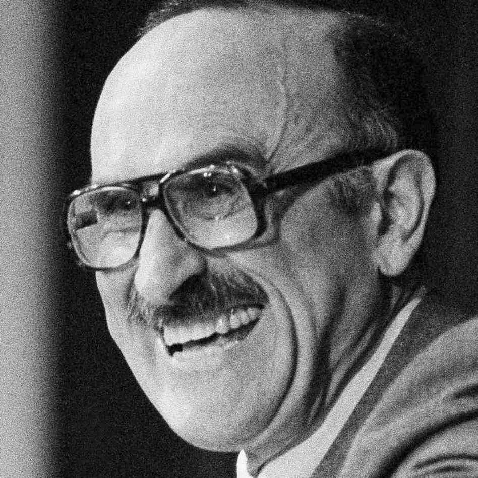 Economist Alfred Kahn