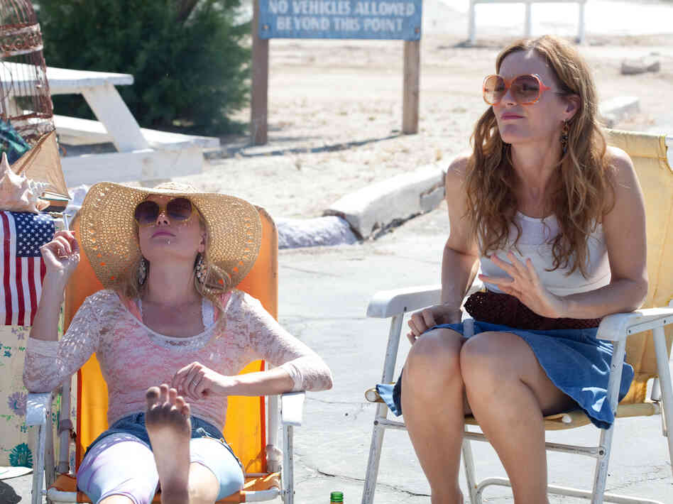 Bonnie (Kate Bosworth) and Lily's mother, Margaret (Leslie Mann), soak up the rays in the ravaged landscape where Little Birds finds its setting.