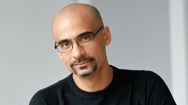 Junot Diaz's new book is titled This Is How You Lose Her. 