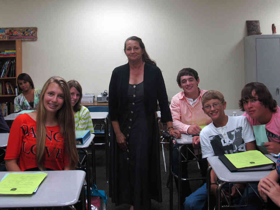 Sue Knight is a substitute teacher at DeSoto High School in Florida. Last year, she taught science. This year, she's in the classroom teaching Spanish.