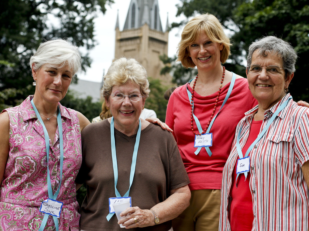 Caroline Sink (from left), Liz McKeithen, Mary Edith Alexander and Sue Collins were handing out lemonade and cookies in front of the First Presbyterian Church.