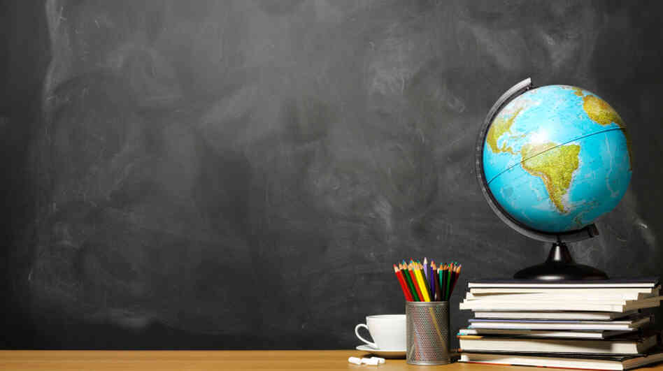 Thousands of students in Florida are starting the school year without permanent teachers. Thousands of students in Florida are starting the school year without permanent teachers.