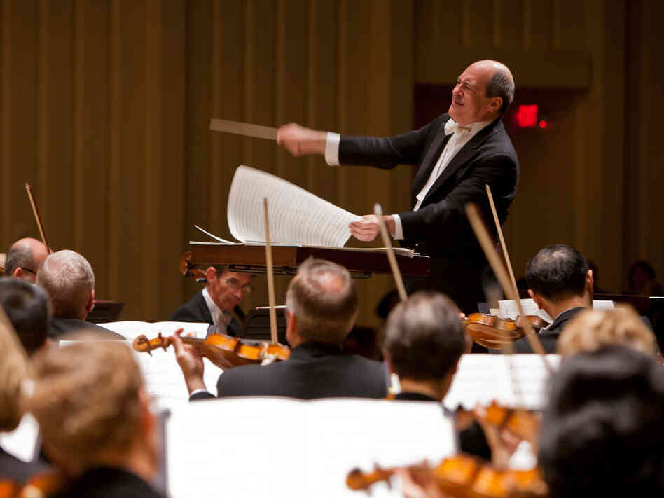 Robert Spano conducts members of the Atlanta Symphony Orchestra, who are currently in a lock out labor dispute.
