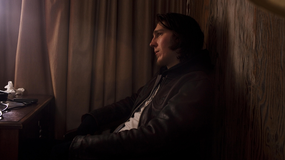 Joby (Paul Dano) is increasingly detached from the rest of humanity as he travels to sign divorce papers with his soon-to-be-ex-wife.