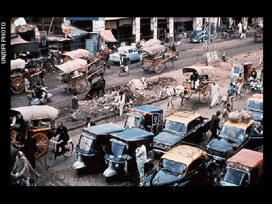 Street scene, Asia (Pakistan)